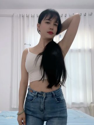 #上热门 # 微胖女生 #紧身牛仔裤