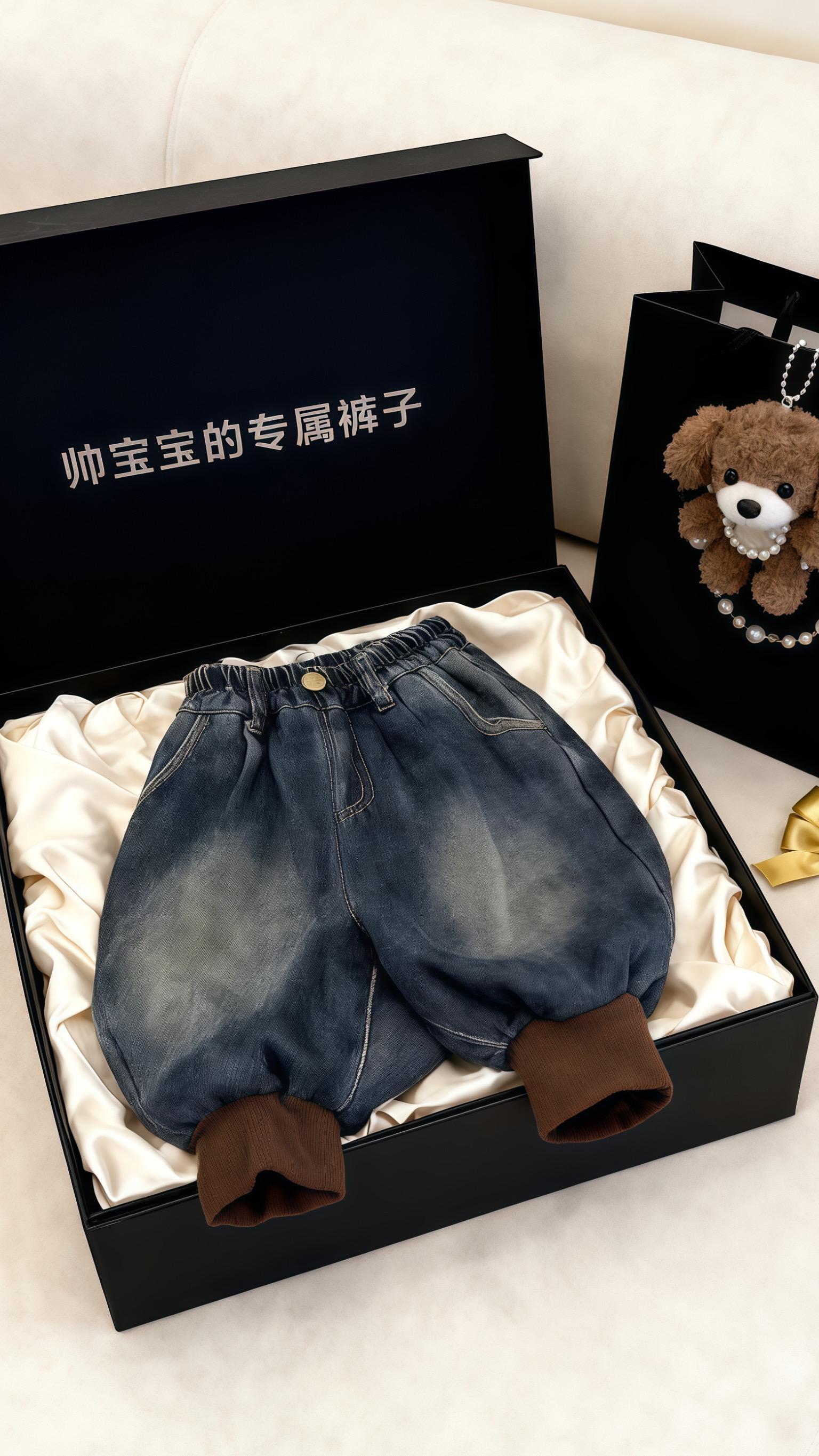 当妈妈的过程很幸福但并不快乐。全职妈妈的生活就像是一堵围墙 每天围着孩子和做不完的家务转 没人替你分担 事事都要自己上手 日复一日年复一年 充满挑战和压力 还需要平衡不同得需求和责任#当妈妈后#宝妈情感共鸣 #儿童一体绒裤子 #加绒加厚保暖 #男童穿搭