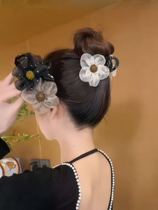 高级感轻奢风水钻太阳花抓夹女夏季马尾固定发夹丸子头花朵鲨鱼夹#太阳花朵抓夹 #抓夹 #抓夹用法 #盘发教程 #头饰发饰