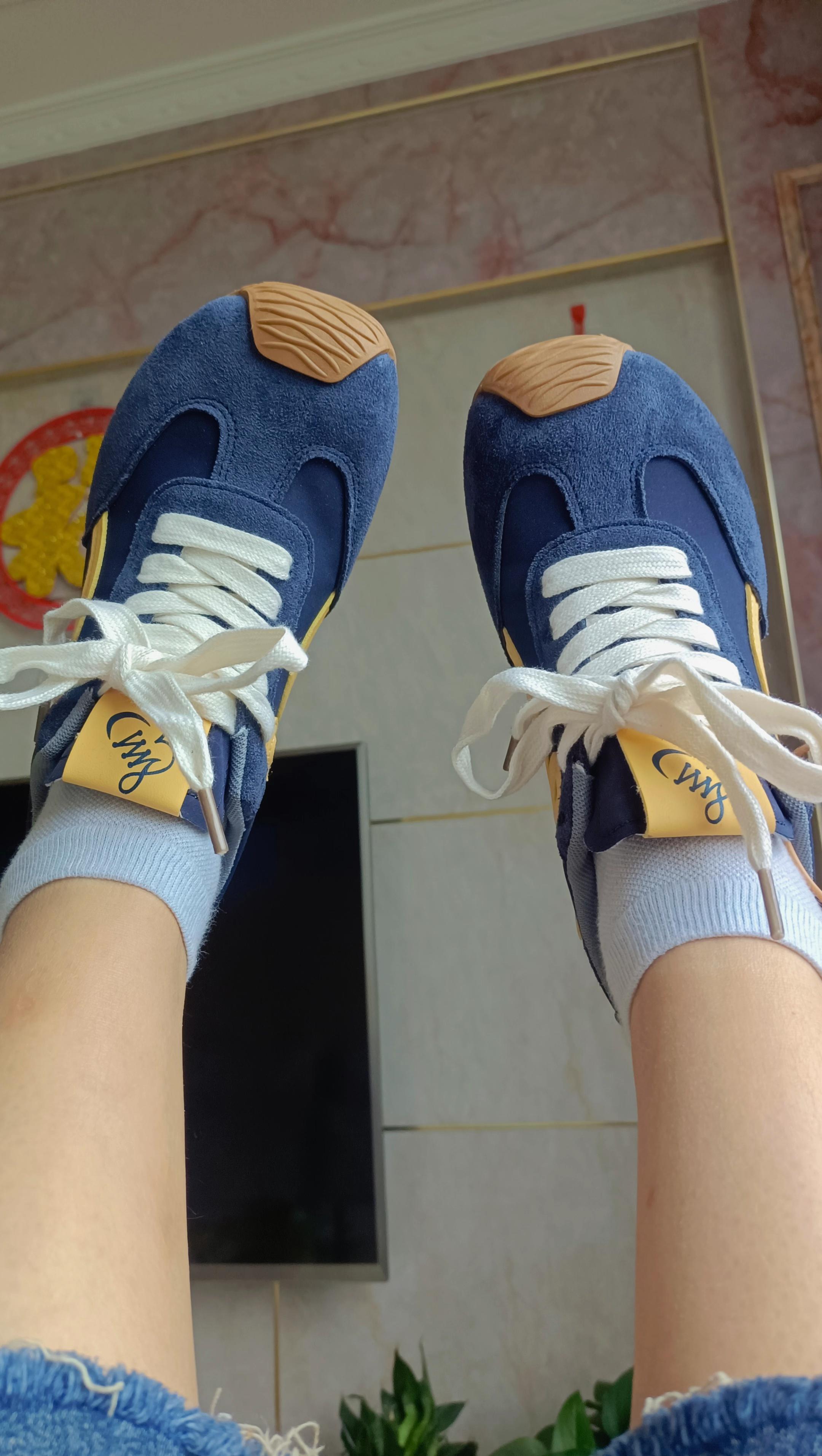 人生那么短 喜欢就应该相互纠缠。#德训鞋