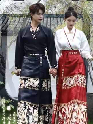 #汉民族传统服饰 #秀出新国风 #爱了爱了 #恰似红颜归来 #我们的祖国繁荣昌盛