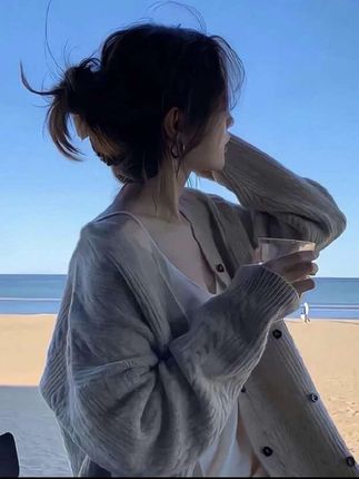 小香风轻奢亮片针织开衫女亮闪闪V领薄毛衣外套长袖早春chic上衣 #针织上衣 #轻奢女装 #遮肉显瘦遮肉减龄 #好物推荐🔥