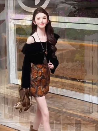#流光机能风穿搭太有生命力了 #早秋显身材平价上衣合集 #内搭是如何决定秋冬穿搭风格的 #国庆参加朋友婚礼穿什么 #徐璐琥珀系亮片裙贵气满满