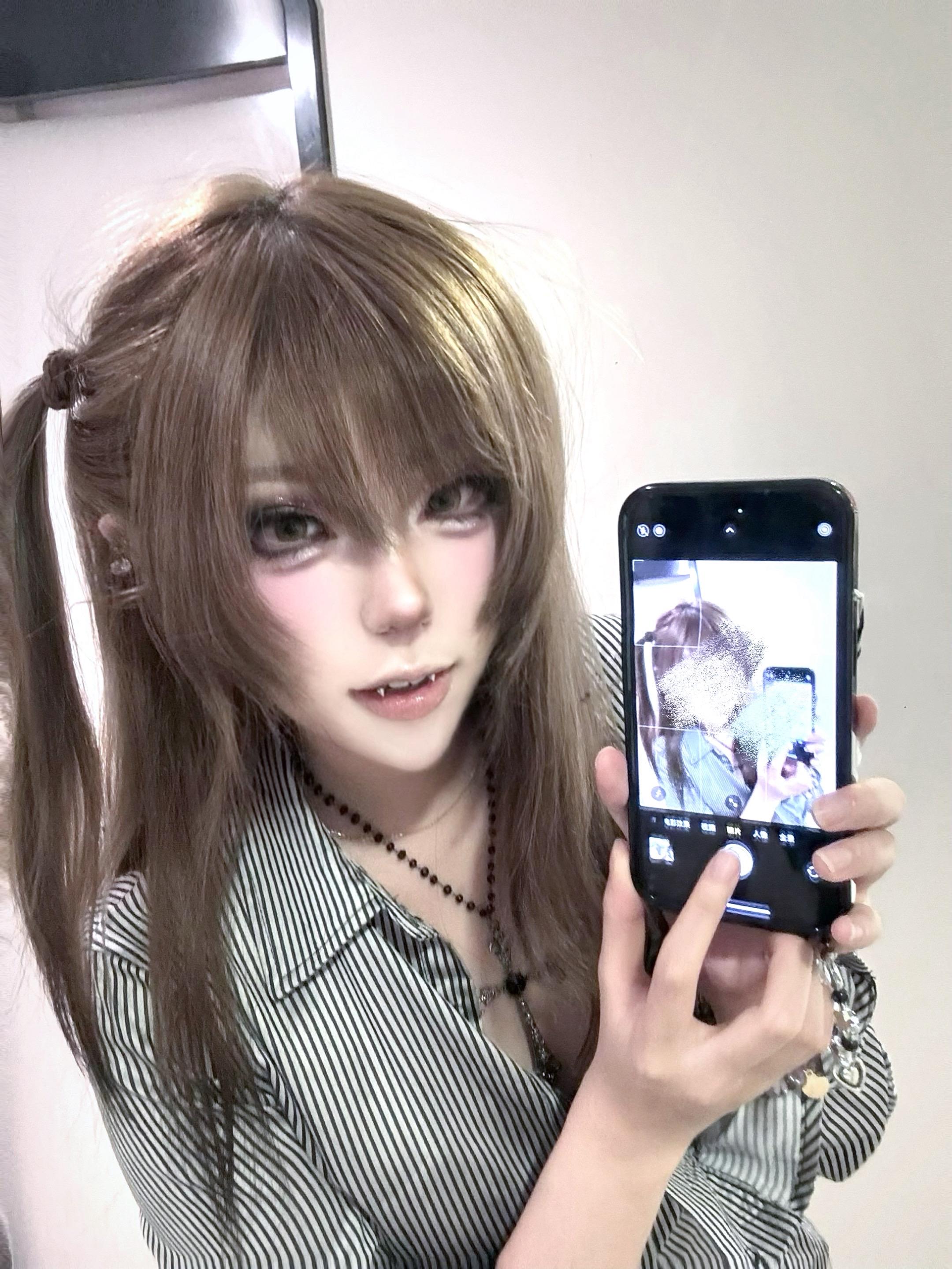想爸爸了可以回家 想妈妈了给我打电话。#wlw #la #恋妹 #媚女
