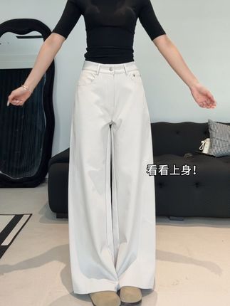 我的妈呀!版型超好的!梨形身材是真的可以!#显腿长百搭裤子测评 #梨形身材穿搭 #加绒裤子 #穿搭日常分享 #梨形身材谁又可以了