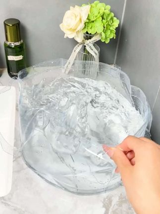 这个便携折叠水盆的设计真的太懂生活了,不管是出差旅行带着洗衣服,还是野餐露营用它洗菜洗水果都特别的好用!!!#我可真会买 #好物推荐 #夏季必备@DOU+小助手 @巨量千川