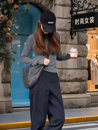 #来双11解锁秋冬本命穿搭 #早秋姐感气质穿搭 #早秋黑白灰穿搭测评 #早秋各式各样的平价上衣分享 #轻松摆脱路人感的韩系穿搭