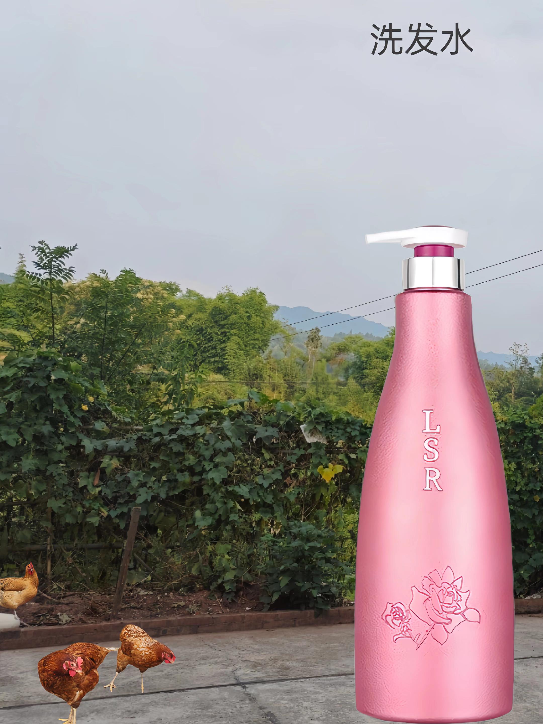 香氛控必入!这款洗发水自带高级香。爱了爱了!这款洗发水带着香奈儿香水般的迷人气息,洗完淡淡清香超治愈。 头油、头痒星人福音!控油去屑超给力,一天不洗头也清爽。洗完头发蓬松自然,根根分明。男女都能用,各种发质适配,用一次就会沦陷! #洗发水推荐 #控油去屑 #持久留香 #蓬松神器