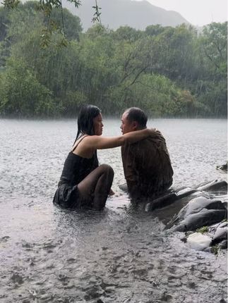 一场突如其来的大雨,像极了我奋不顾身的爱你。#搞笑 #顶级理解 #精神状态belike #抽象