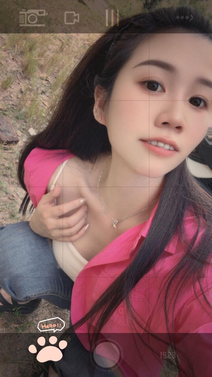 #原创作品   #山里姑娘  #农村生活   #90后小姐姐    喜欢家乡的清晨,没有车水马龙没有人朝拥挤,只有新鲜的空气和泥土的芬芳,简单,淳朴,宁静……