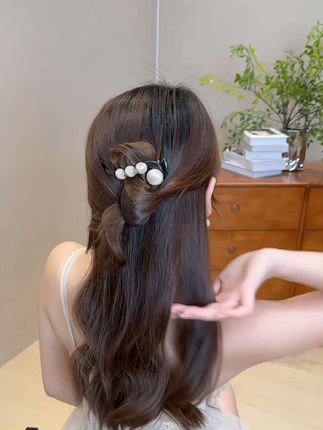 #优雅气质 #仙女必备 #夏季穿搭 #夏季时尚穿搭 #头饰发饰