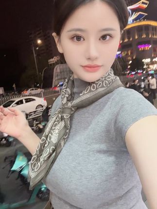 谁来长沙找我玩,白天请他吃饭按摩,晚上夜爬岳麓山。茶颜悦色请他喝到饱,来之前提前给我打电话,我好关机。#长沙旅游 #长沙网红打卡地 #长沙探店 #长沙美女 #五一广场