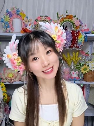 每个女生都有一个天使梦,让我们用扭棒也完成它吧,好不好看你说了算!新品天使之翼发箍就这么诞生了#手工diy #原创视频 #扭扭棒