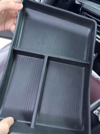 君越原车下储物盒空间很大,放东西容易异响晃动,安装这个收纳归类整洁#别克 #君越 #下储物盒
