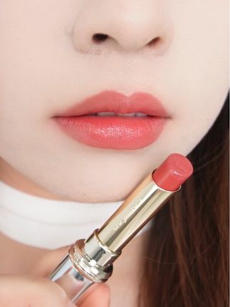 就这么拥有了水灵灵的镜面玻璃唇,一涂一个不吱声!#创作灵感 #好物推荐 #淼吻口红 #美妆 #口红试色