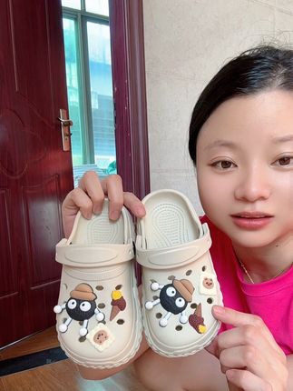 天热了,这双超软超舒服得洞洞鞋赶紧给孩子备起来,设计轻便舒适又透气,品质嘎嘎好#儿童拖鞋 儿童洞洞鞋#儿童凉拖鞋#儿童沙滩鞋#超便宜超划算