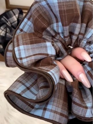 6.99 复制打开抖音,看看【BooKaSi饰品集合店的作品】四层!真的是四层大肠发圈