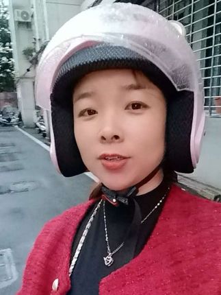 #下雨也阻挡不了我给哥哥送茶叶,全国各地的的哥哥姐姐弟弟妹妹你们喜欢喝什么茶啊!告诉我好吗?