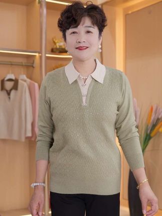 爱无需翻山越岭,孝心也无需飘洋过海,平凡的日子里一份心意就好!#时尚妈妈装 #面料柔软舒适 #中老年穿搭 #妈妈装毛衣 #中老年女装