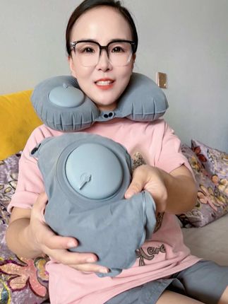 #好物推荐🔥 充气枕真的巨实用!枕着很舒服,睡觉不怕东倒西歪了!也能直接放桌上趴着睡觉!#u型枕#枕头#出差旅行必备#出门必备