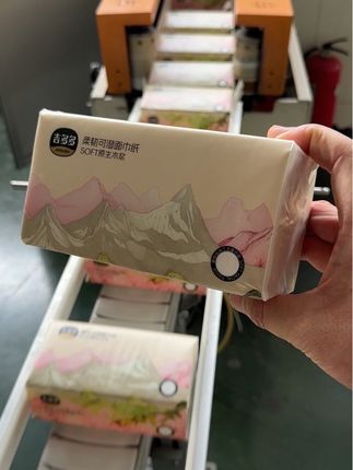 吉多多山花烂漫巨无霸抽纸 还担心买不到大包好用的纸巾吗?来我纸巾工厂试试这款加大175mmX175mm加量装五层加厚干湿两用不掉渣!母婴可用的绵柔纸巾!#抽纸 #抽纸巾 #纸巾 #生活用纸 #干湿两用
