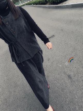最好的感情不是一辈子不吵架,而是吵了很多次,依然还会在一起,互不计较,懂得服软,轮流低头,没有什么天生般配的两个人,只不过是一个懂得包容和迁就,一个懂得适可而止”#气质穿搭#穿搭#穿出高级感#穿出自信穿出美丽#优雅气质