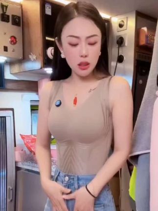 【升级第二七代-小魔女】聚拢收腹V领立体雕花带胸垫无痕背心@芳奢原创(房车旅行中)