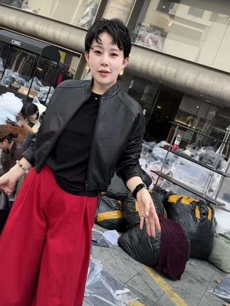 这就是回购T的魅力,一件肯定不够穿,每个色都留,好穿👍👍#晶家高端女装#高端大气#百搭洋气#谁穿谁爱#高端T