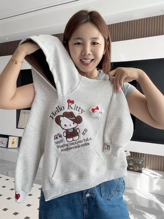 定制款韩版刺绣超可爱卫衣,小kitty猫,没有女孩子能不喜欢#高品质童装 #超可爱 #kitty猫 #定制 #卫衣