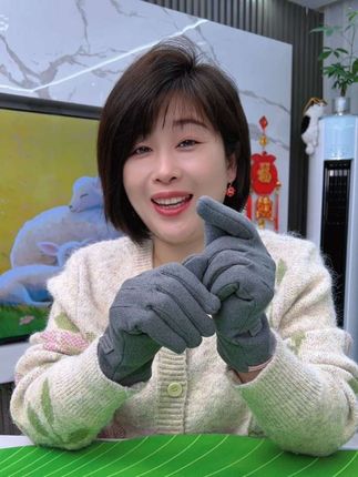 秋冬季出门骑行,可以准备这款#加绒手套 ,不仅保暖舒适,还可以触屏#加绒手套可触屏 #保暖手套 #保暖手套推荐 #超便宜超划算