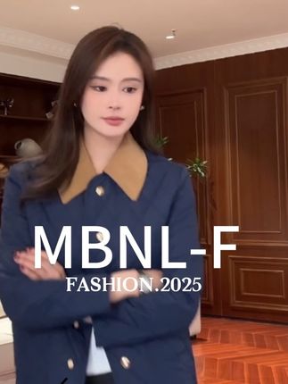 # 高级穿搭 #专柜品质 经典不过时,好看又高级 一件轻松出门巴博奶奶服 秋冬这样穿回头率超高#时尚穿搭 #秋冬穿搭显瘦