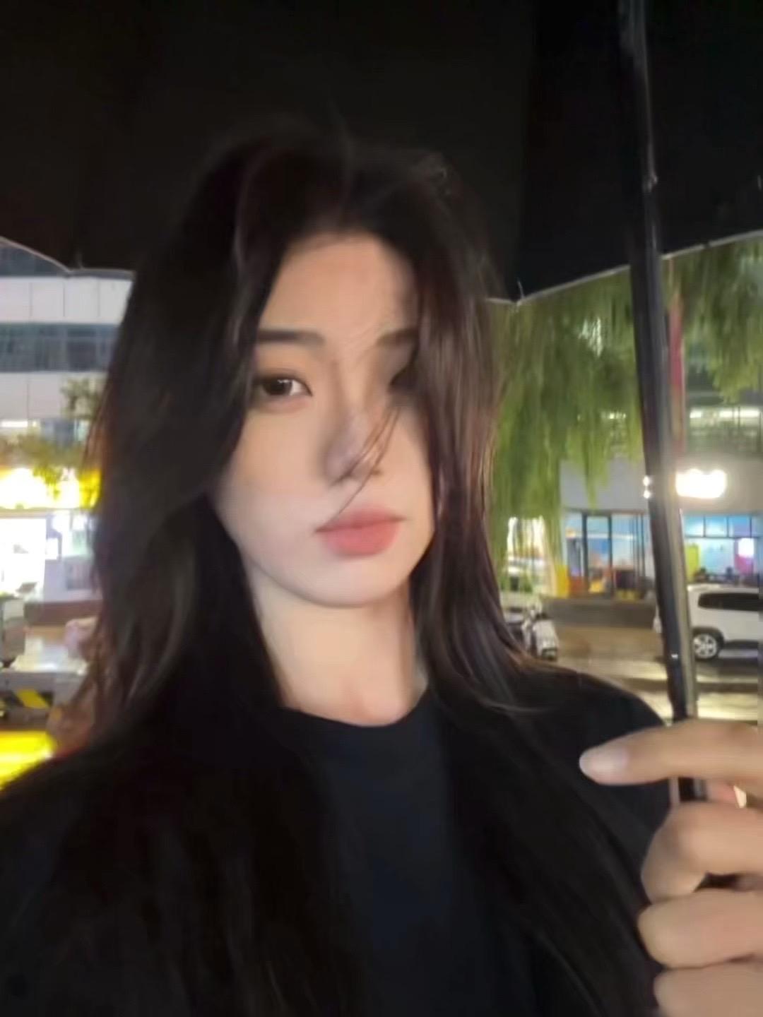 瞳孔和心跳的距离 在与你对视时清零 #le #射手座 #长发t
