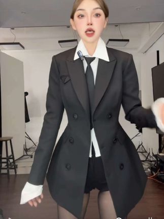 #西装控 #职业装 #职业装这样有范 #又美又飒 #西服的魅力