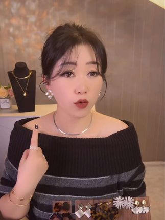 好评率超高的栀子花,把花朵戴在耳朵上的感觉浪漫高级又优雅#耳饰 #耳饰分享 #耳饰耳钉 #饰品 #饰品搭配