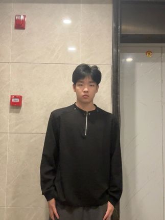 回复 @多喝椰子水的评论 瘦子兄弟真的没救了?!不是你的衣服没选对!这款自带垫肩的长袖上身秒变双开门!太空棉的面料上身真的太舒服了!#穿搭搭配 #ootd搭配 #休闲搭配 #穿衣显瘦 #ootd穿搭分享