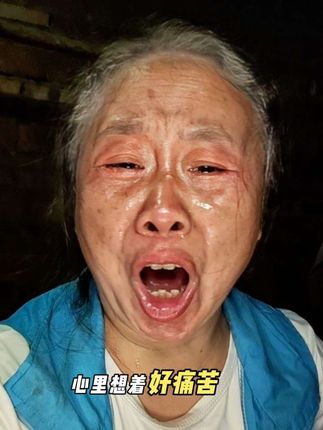 为你,赌上半生亲情。最后,却连你半分在乎都未曾换来。这疼,太刺骨。远嫁这趟,我用半生亲情做了赌注。结果,输得连你半分心疼都没有。真冷。曾以为你是终点,所以敢背离所有。现在才懂,我只是你路过的风景,连驻足都不肯。#对口型 #对口型飙演技 #只有经历过的人才会懂 #真人出镜 #无不良引导纯属娱乐