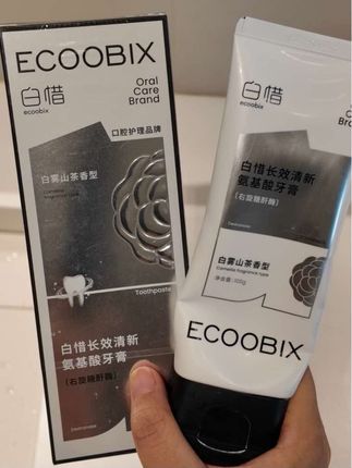新出的山茶花味牙膏!绝了的好闻!#白惜牙膏 #清新口气 #费启鸣