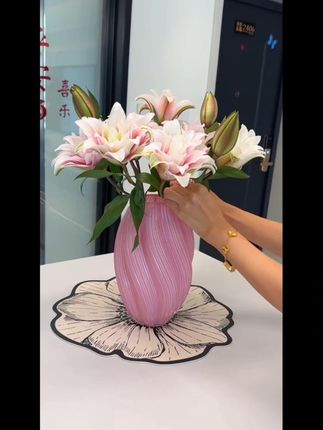 #花瓶 #麦芽糖花瓶 #玻璃花瓶 #精致花瓶 #太好看了这个花瓶