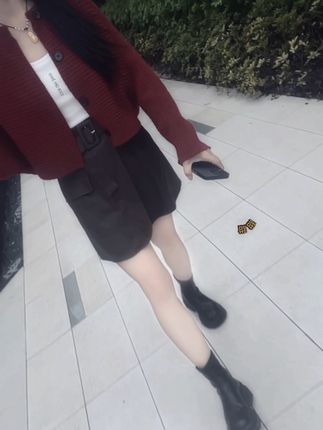 我好羡慕的一段话:“爱你的人不一定等得 起你,但等你的人一定很爱你”。因为喜欢 是瞬间的心动,而爱是一辈子的执念.....#穿 搭#针织毛衣 #秋季穿搭