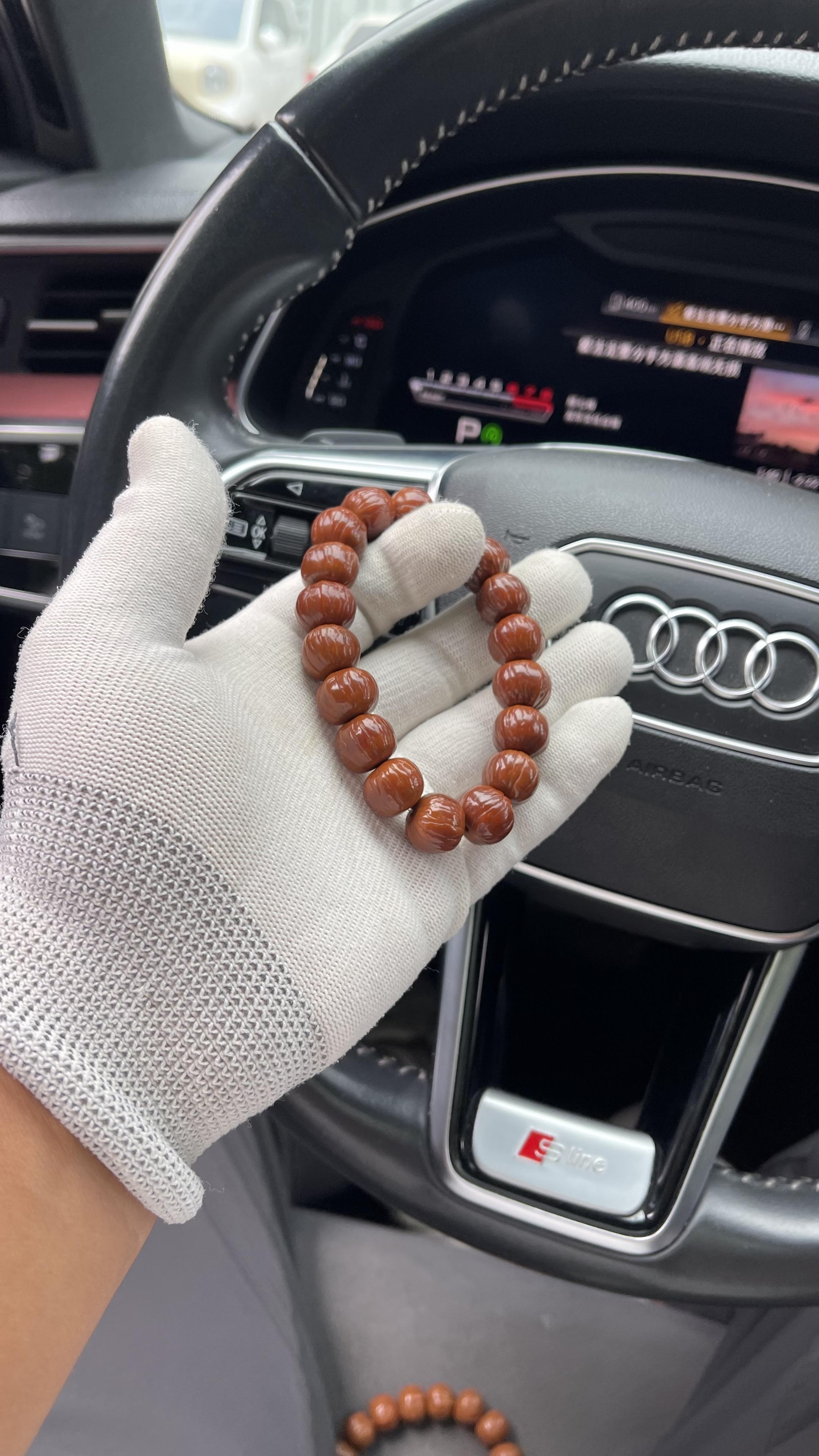 玩猴头还得玩原皮,玩原皮还得玩南瓜,南瓜玩出来这么漂亮,谁能不喜欢呢#文玩 #文玩手串 #盘串 #盘它就完了 #万物皆可盘