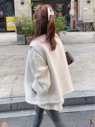 #慵懒风穿搭 #韩系穿搭 #跟着张予曦秀场步履生风 #许妍味的初秋职场穿搭 #早秋穿搭显贵法则