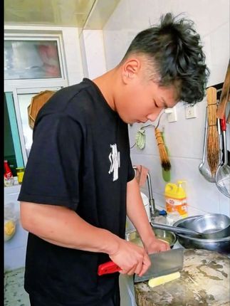#钻石币充值 我的男孩就这么悄悄的长大了,希望你以后的日子里,心中有爱,眼里有光,平安幸福一生。#乡村生活 #会做饭的男人最帅 #土豆丝 #日常分享 @玲萱爱运动