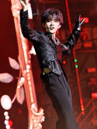 欧巴的腿(っ˘зʕ•̫͡•ʔ#苏新皓#欧巴#登陆少年
