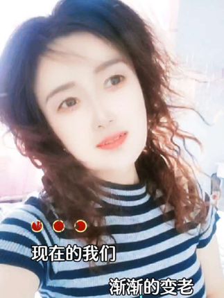 #抖音热歌推荐🔥 #上热门🔥 生活嘛,笑一笑就好了,只要你不认怂,生活就没法撂倒你,不管生活有多难,请记得微笑,你的心态就是你最好的风水