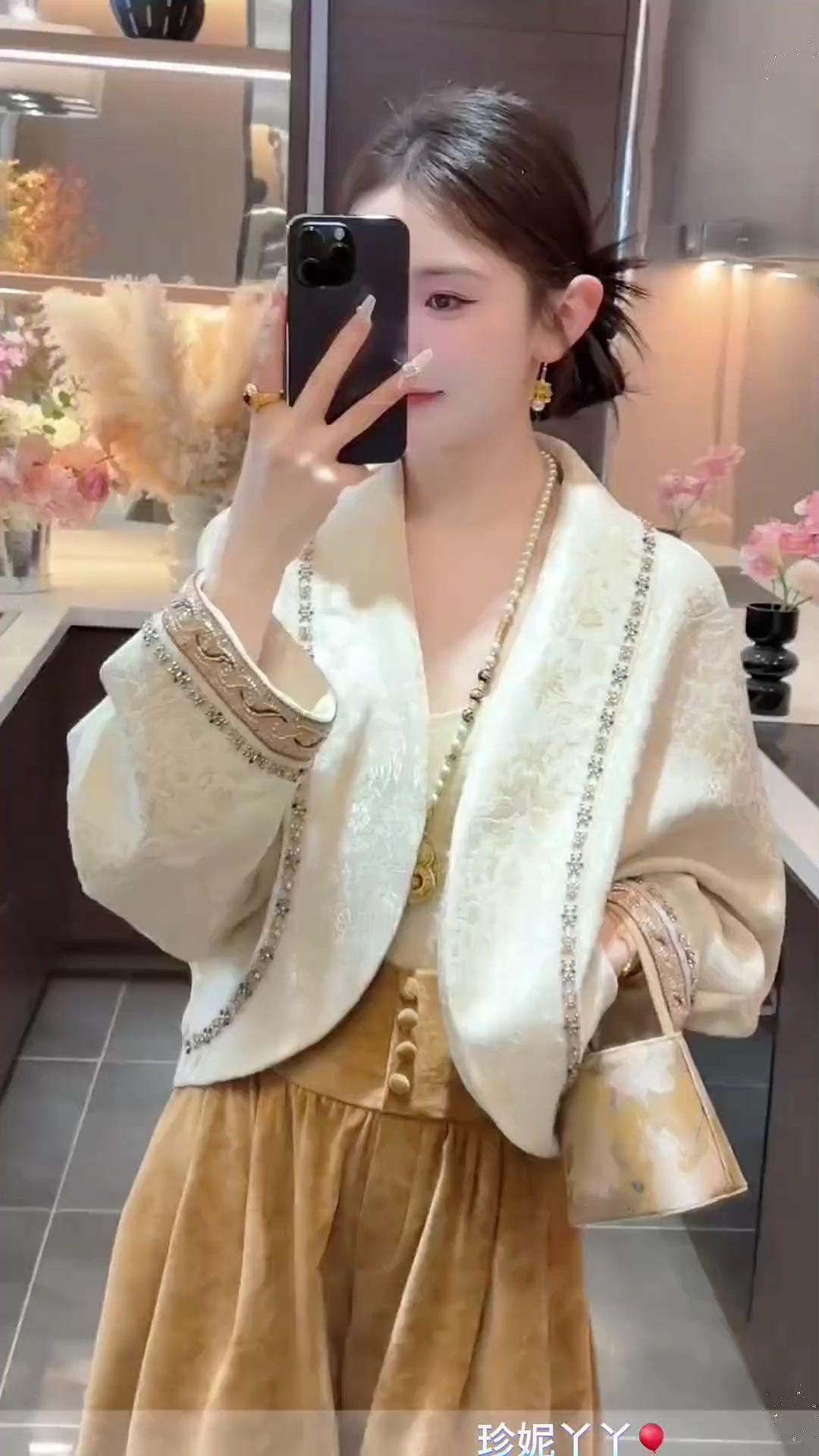 #这也太好看了 #甜美穿搭 #强烈推荐 #穿出高级感 #显瘦显高显腿长