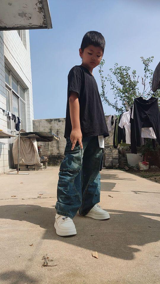 这个也好看,我儿子太瘦,以前不敢穿这种肥版,主播建议穿,效果还真不错,#我在抖音买买买