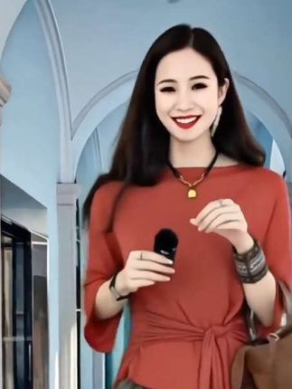 #chic拉满的流光运动风穿搭 #高定高端女装 #谁穿谁漂亮 #减龄显瘦穿搭 #减龄气质 高档气质时尚套装女2025春秋新款新中式收腰显瘦百搭上衣+半身裙