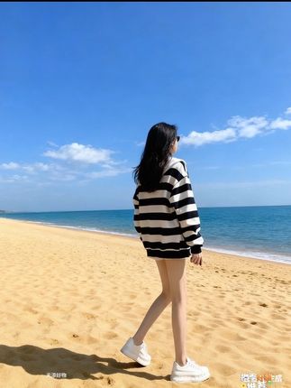 #青春活力 #随意穿搭 条纹慵懒风连帽卫衣秋装女款爆款2025今年流行的外套韩系早秋#穿衣搭配 #时髦穿搭 #出游穿搭