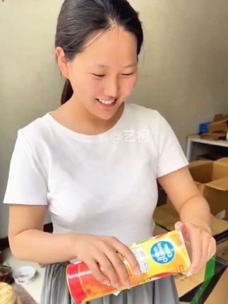 #搞笑视频#整蛊好友