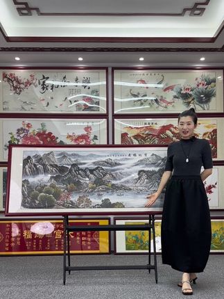 人到中年了,是时候提升提升品位了。#客厅背景墙 #山水画 #装饰画 #背景墙 #客厅